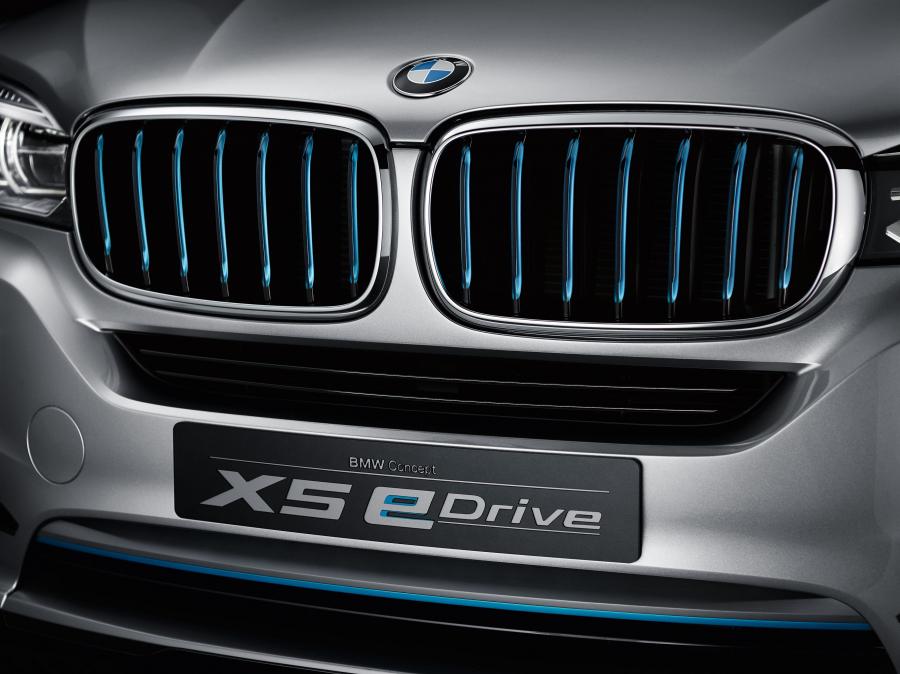 Детали экстерьера BMW X5 eDrive Concept (F15) 2013 года  (фото 8 из 24)